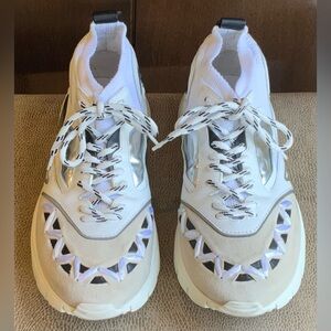 VALENTINO GARAVANI Heroes Sneaker